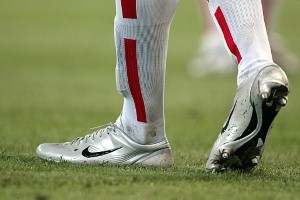 Soldiers get on the pitch for Help for Heroes