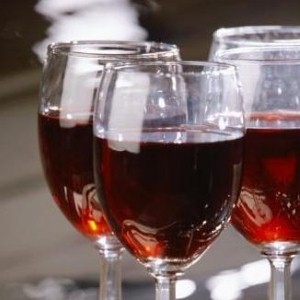 Red wine ‘can protect teeth’