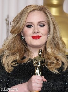 Which celebrities have turned to online dating?