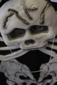 Couple gets married dressed as skeletons