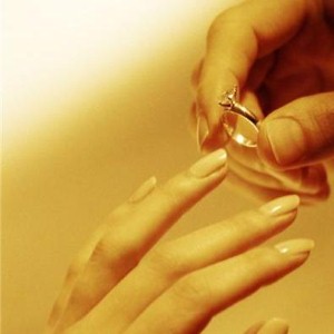 Couple marry four months after meeting online