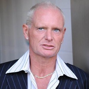 Gazza gets himself a girl through online dating