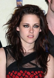 Kristen Stewart sending love letters to Robert Pattinson