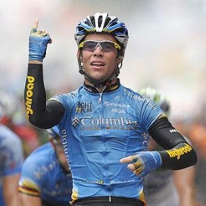 Mark Cavendish and Peta Todd lend backing to H4H motorbike challenge