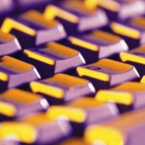 Online dating couple get engaged via website