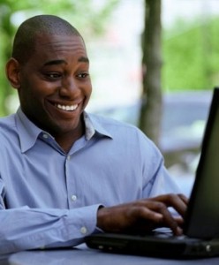 Online dating profiles ‘should stand out’