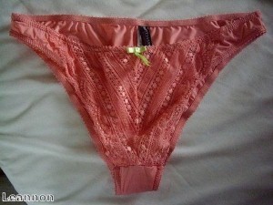 Police hunt for man who stole women’s underwear