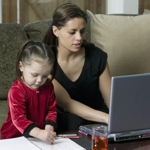 Single mums ‘perfect candidates for online dating’