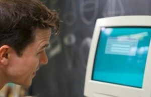 Single soldiers ‘should choose dating sites carefully’