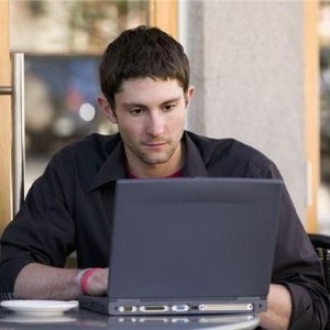 Singletons should use dating sites ‘that offer clarity’