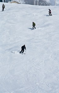 Army captain bounces back to take part in ski competition