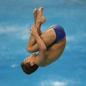 Synchronised swimming extravaganza for hero troops