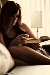 Woman publishes online dating guide